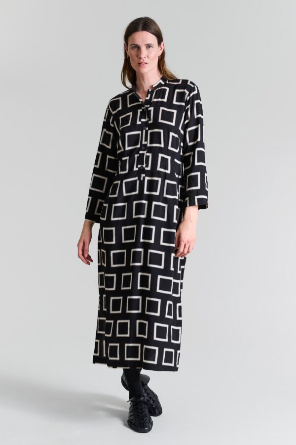 Iki Dress w. Buttons Hopscotch 14696