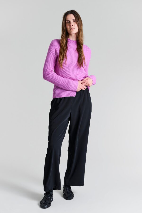 Kebukai Blouse W. High Neck Rhubarb 14872