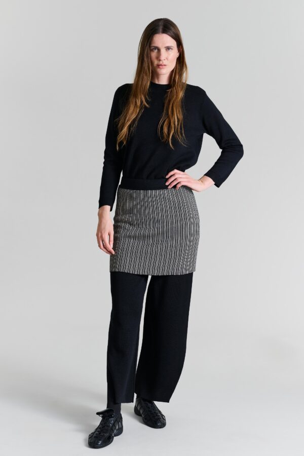Nisu Skirt Liquorice Lollipop 14867