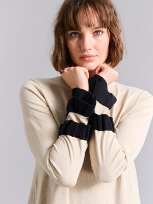 Saku Ruffles Blouse Ivory/Black 14940