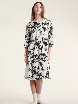 Yuri Dress Lily Abstract Lace 15159