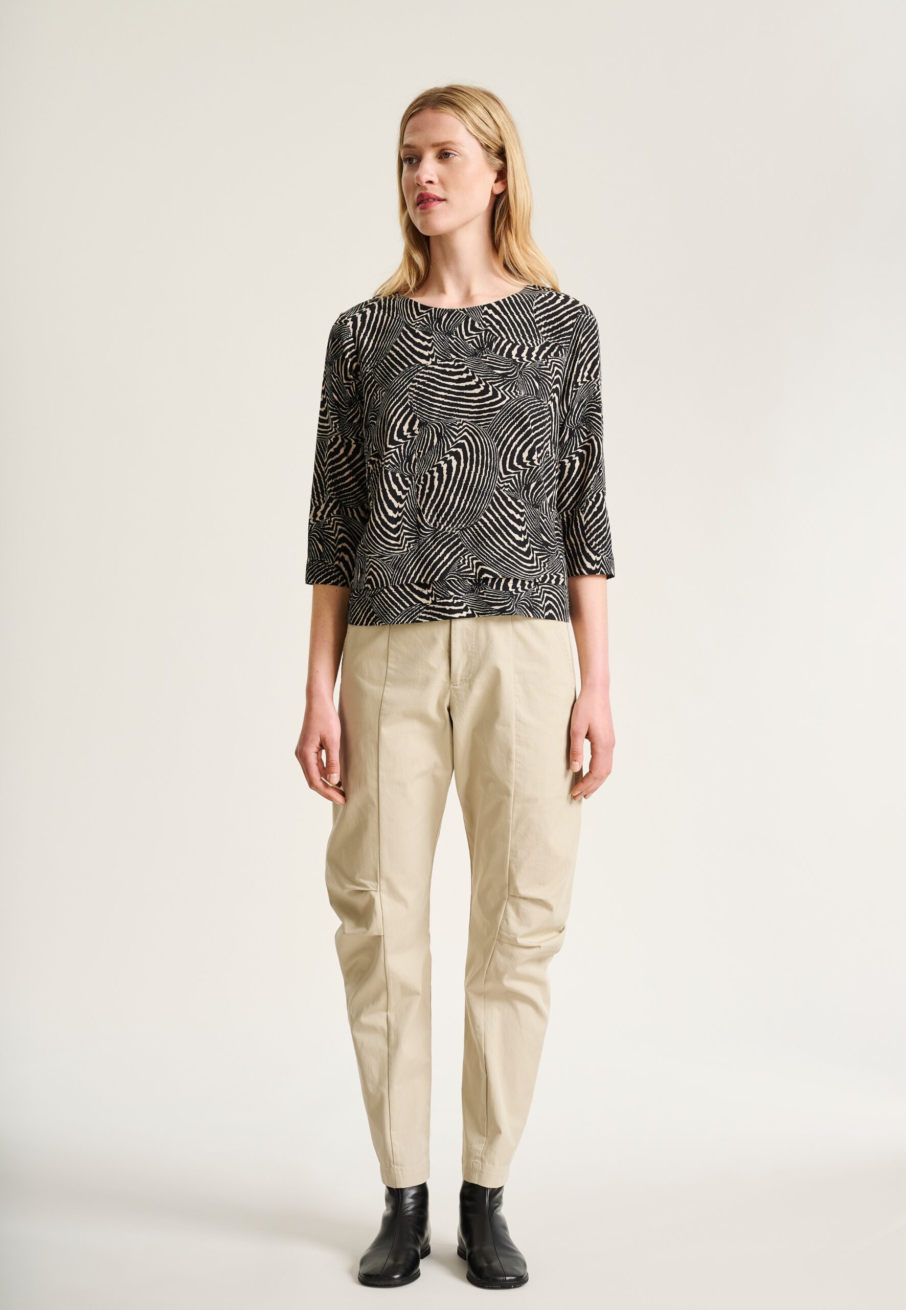 Tazuke Pleated Pants Stone 15402